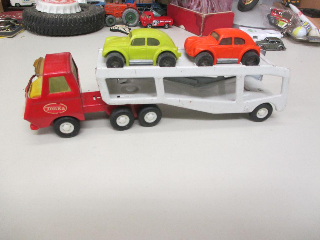Tonka autooplegger met 2 Volkswagen Kever, Ophalen, Gebruikt, Bus of Vrachtwagen