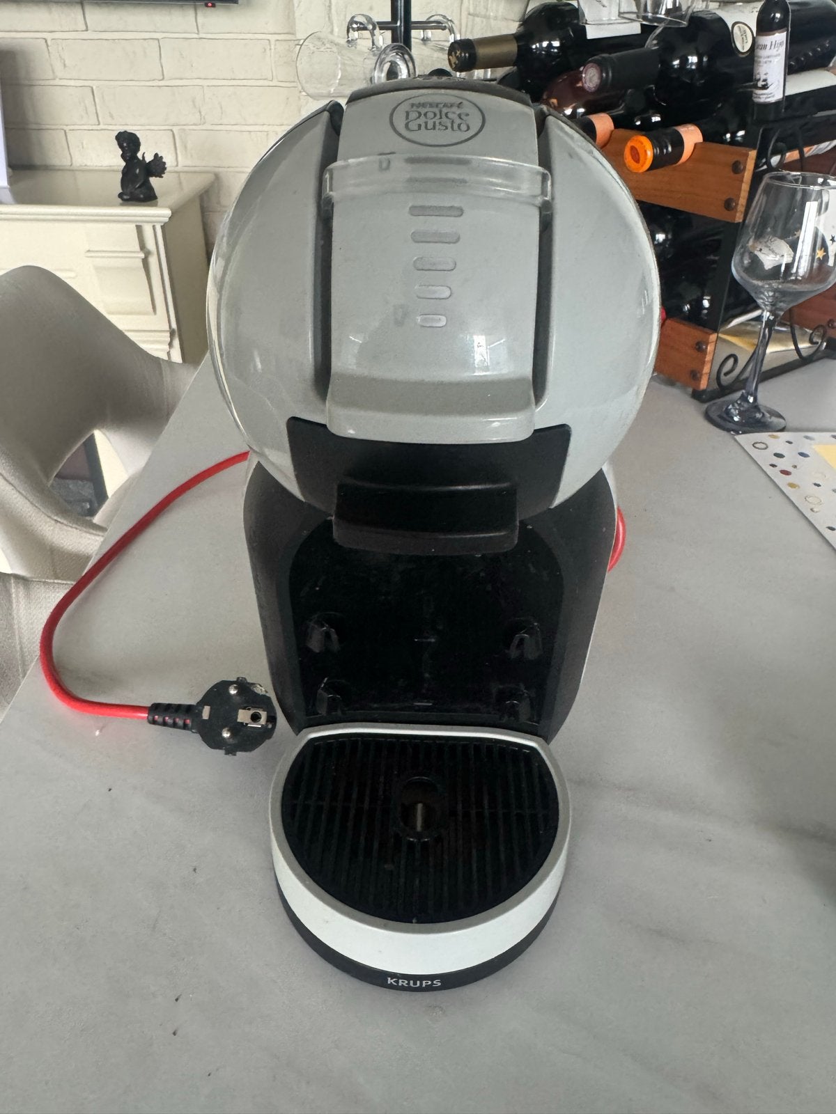 Nescafé Dolce Gusto Krups koffiezetapparaat, Witgoed en Apparatuur, Ophalen, Koffiepads en cups, Gebruikt, Koffiemachine