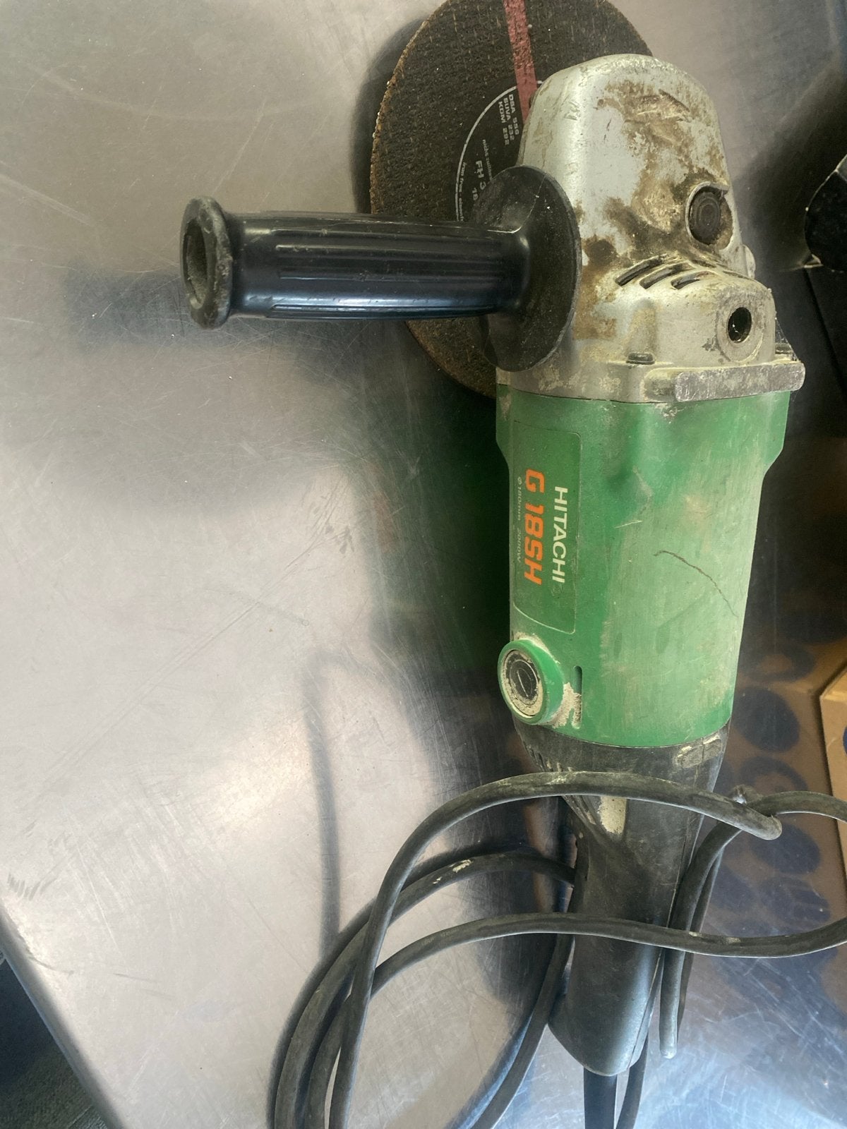 Hitachi G18SH Haakse Slijpmachine 2000W, Doe-het-zelf en Verbouw, Gereedschap | Slijpmachines, Ophalen, Gebruikt, 1000 watt of meer