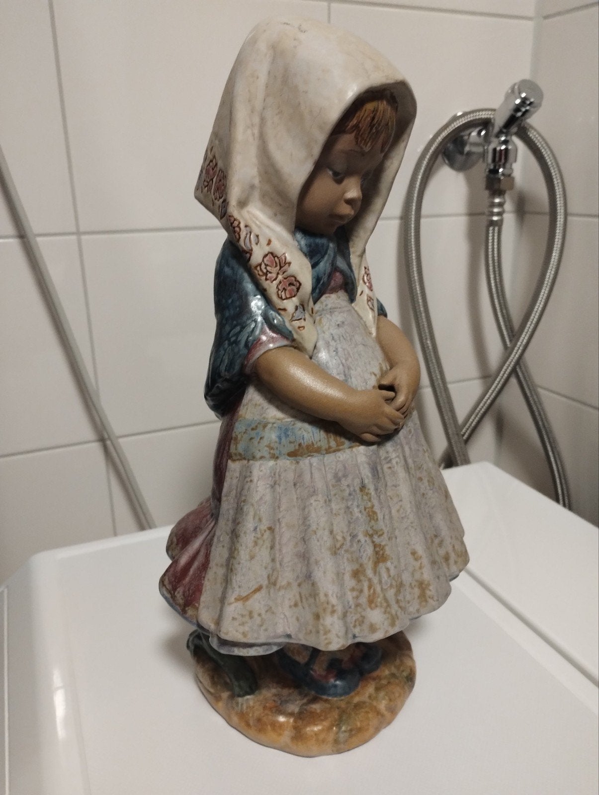 Lladro en gres 4951 "Little girl with scarf", Ophalen