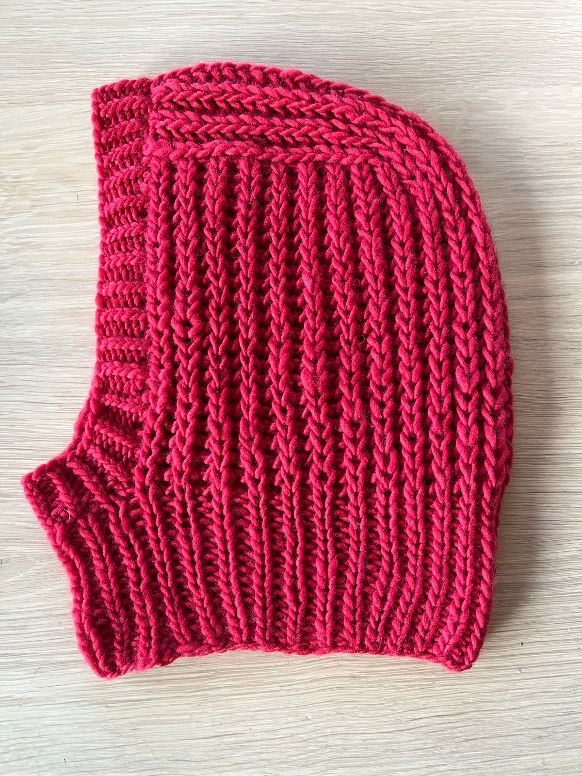 Gebreide Balaclava van 100% Merino Wol - Handgemaakt, Kleding | Dames, Ophalen of Verzenden, Nieuw, Maat 38/40 (M), Muts