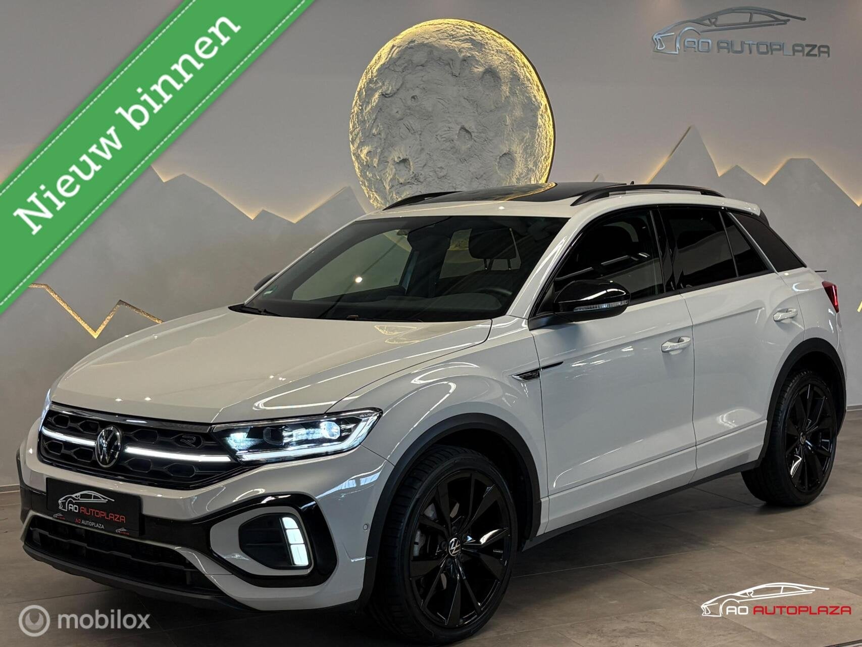 Volkswagen T-Roc 1.5 TSI 3x R-line Panorama/Keyless/Ascot gr, Auto's, Volkswagen, 1258 kg, 1498 cc, Zwart, 4 cilinders