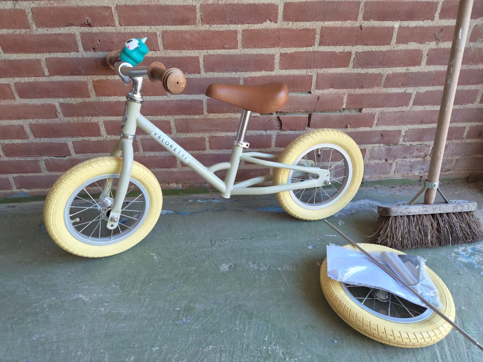 Veloretti Driewieler 2-in-1 Loopfiets 12 inch Grijs/Beige, Ophalen, Zijwieltjes, Veloretti, Minder dan 16 inch