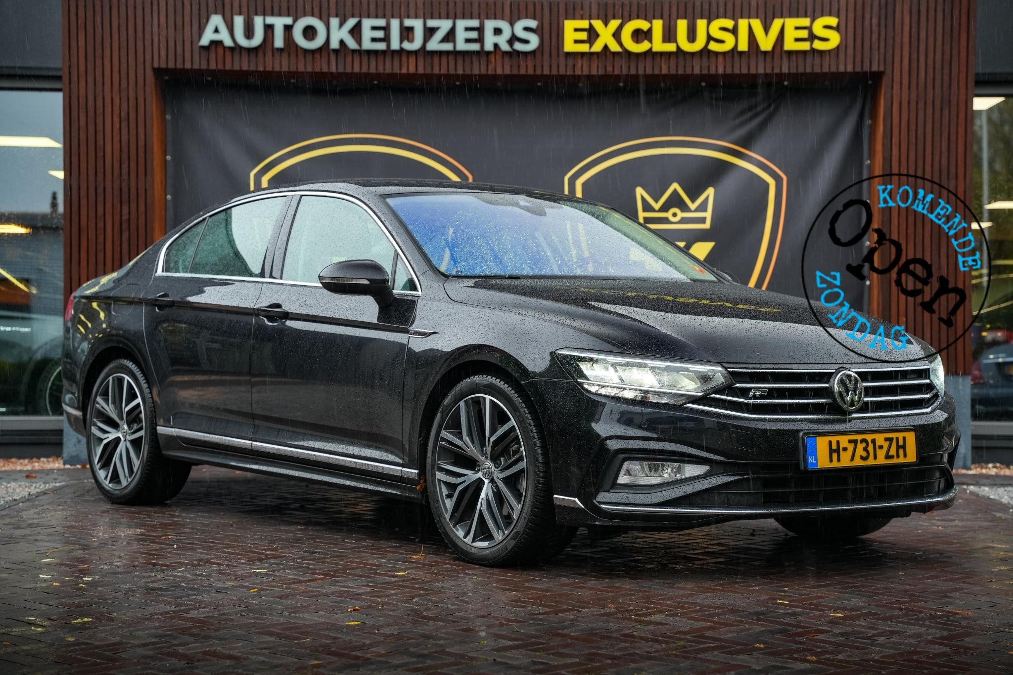 Volkswagen Passat 1.5 TSI Elegance Business R Leer Navi, Auto's, 4 cilinders, 150 pk, Zwart, Bedrijf