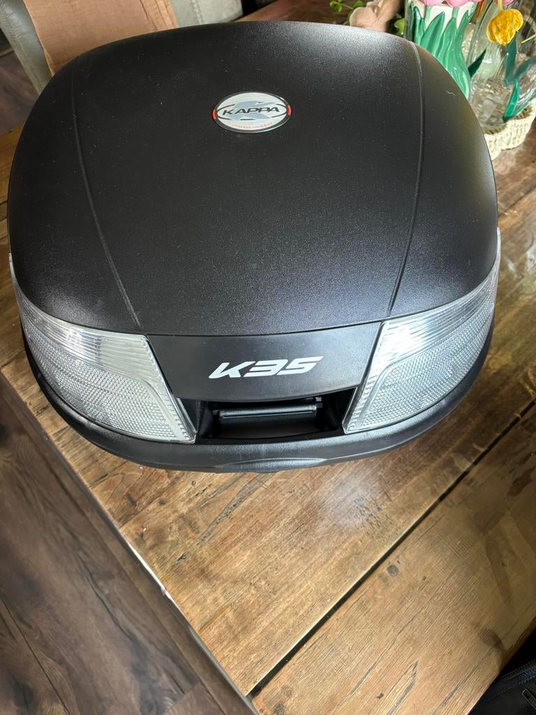 Z.g.a.n. Kappa k35 topkoffer met givi bevestigingsplaat, Motoren, Ophalen, Zo goed als nieuw