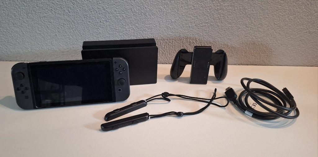 Nintendo Switch, zwart, compleet met spellen en accessoires, Overige genres, 2 spelers, Ophalen of Verzenden, Zo goed als nieuw