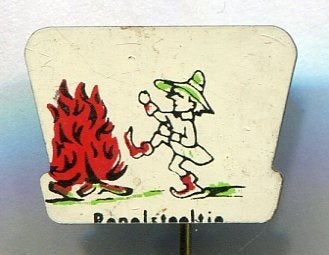 Repelsteeltje sprookje blik misdruk speldje ( L_074), Verzenden, Zo goed als nieuw, Transport, Speldje of Pin