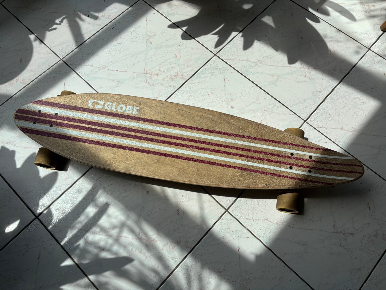 Globe Longboard Pinner White Red – 41.25”, Ophalen, Zo goed als nieuw, Skateboard, Longboard