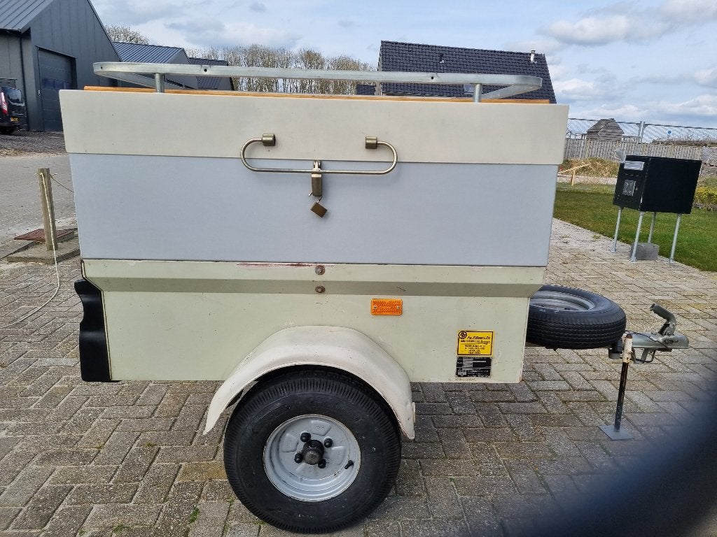 SARI SPEEDY vakantie aanhang wagentje met stroomaansluiting, Ophalen, Gebruikt
