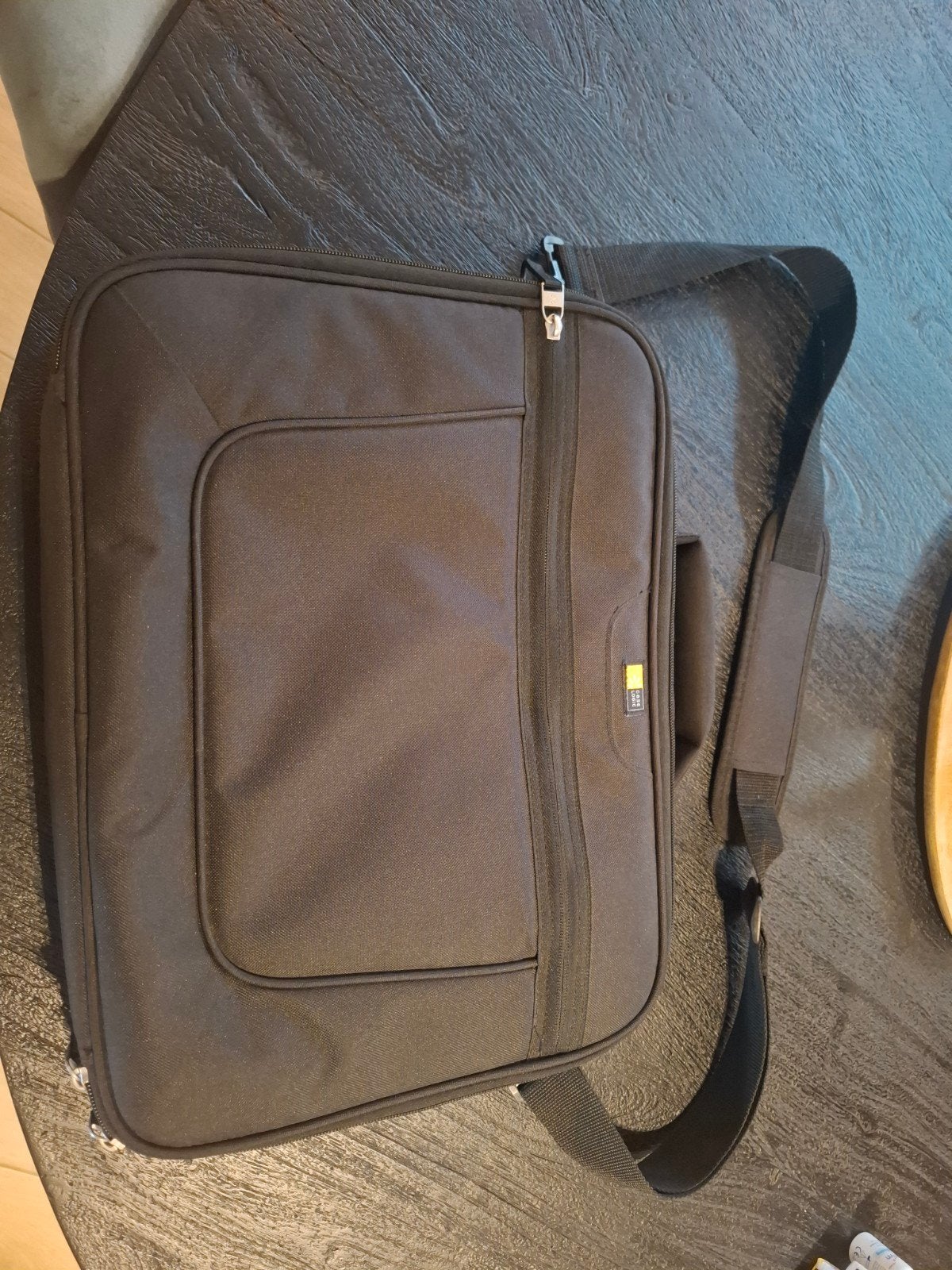 laptop tas case logic, Ophalen, Zo goed als nieuw, Zwart, Case Logic