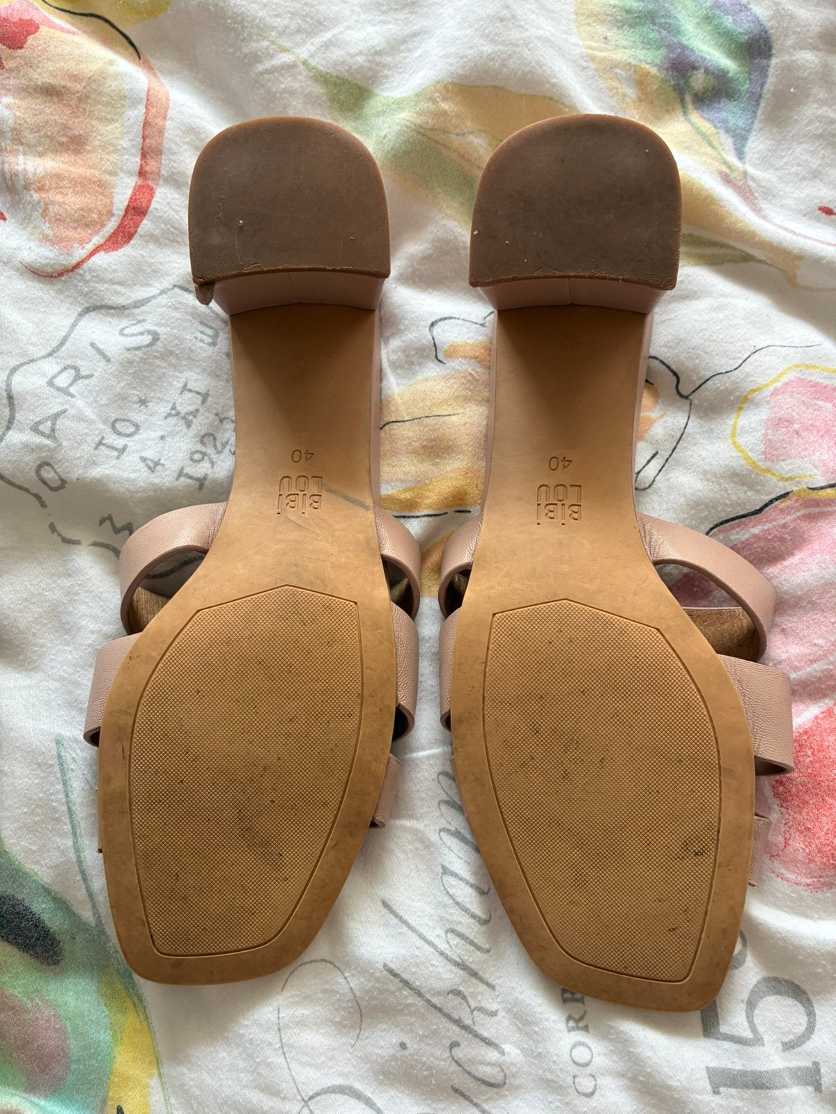 Beige bibi lou slippers maat 40, Ophalen of Verzenden, Zo goed als nieuw, Beige