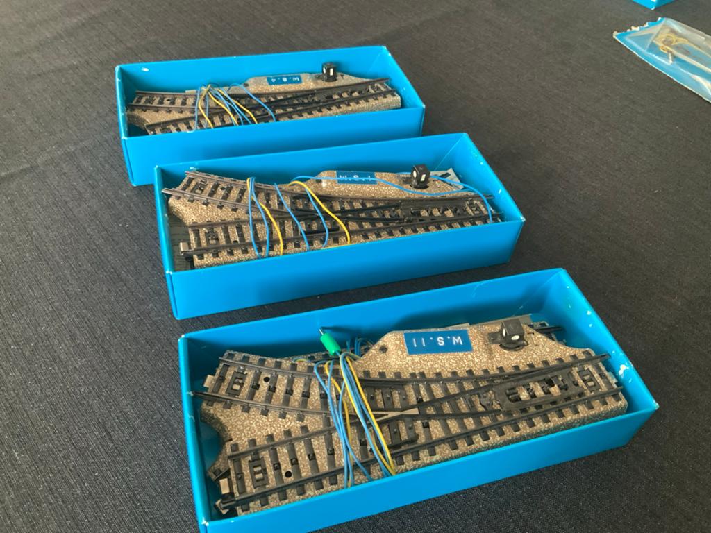 Märklin 5117 Wissels (3x2 stuks) in originele verpakking, Hobby en Vrije tijd, Modeltreinen | H0, Wisselstroom, Gebruikt, Rails