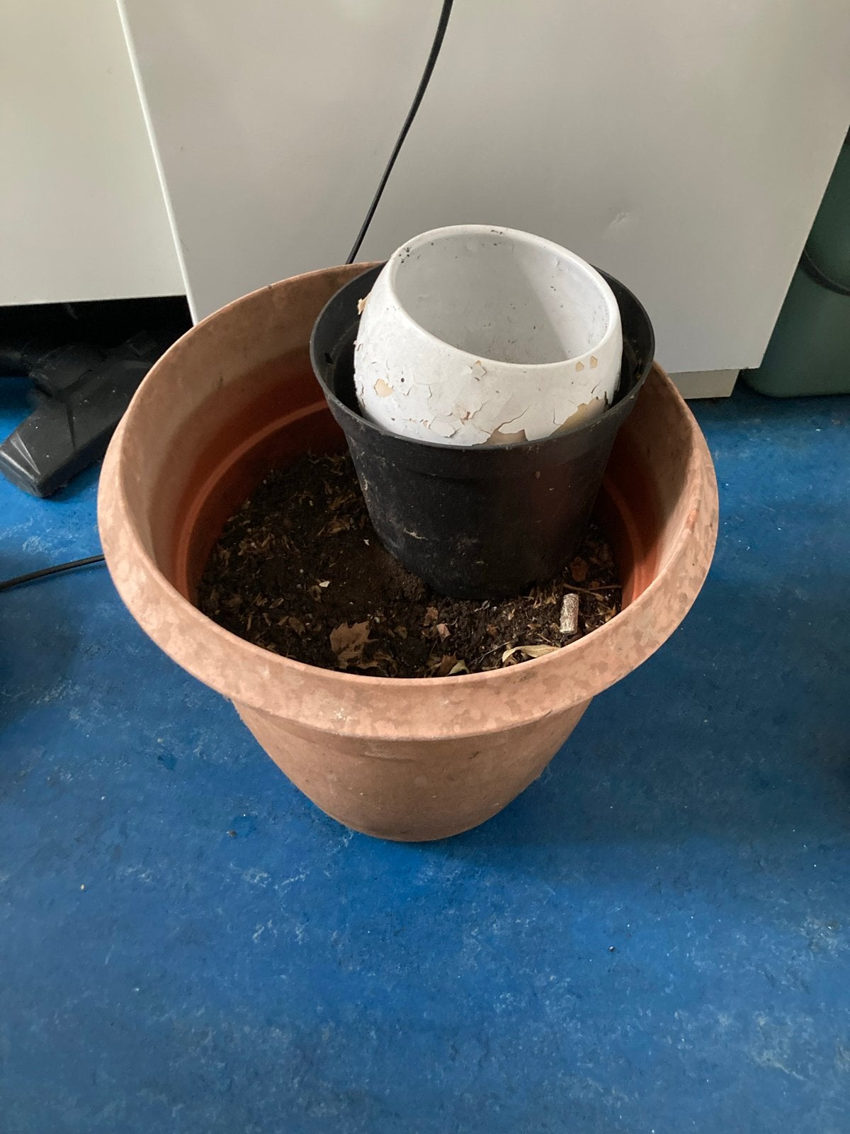Grote plastic bloempot met binnenpotten, Tuin en Terras, Bloempotten, 25 tot 40 cm, Gebruikt, Rond, Binnen