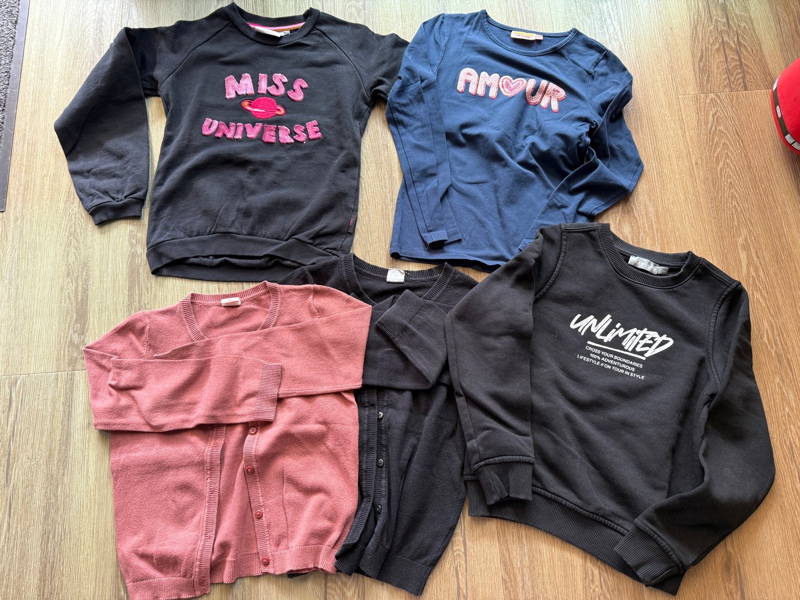 Meisjes bovenkleding maat 122/128, Ophalen of Verzenden, Gebruikt, Meisje, Trui of Vest