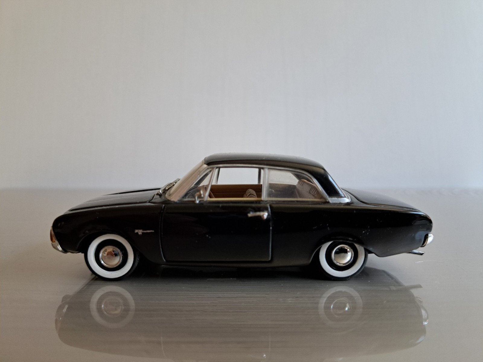 Ford Taunus 17M (Badkuip), 1:43, zwart, nieuw, Ophalen of Verzenden, Nieuw, Auto, Overige merken