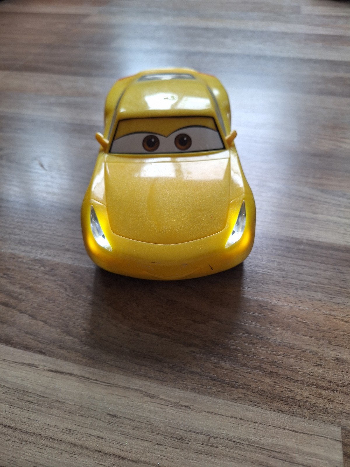 Cars 3 Pratende Auto - Cruz Ramirez
Afmeting: lengte 24 cm, Ophalen of Verzenden, Gebruikt