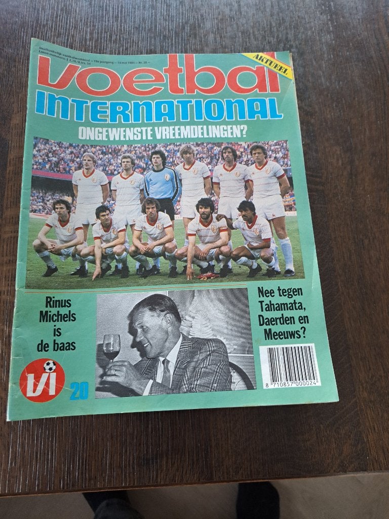 Voetbal International 1984, Boeken, Ophalen, Gelezen, Sport en Vrije tijd