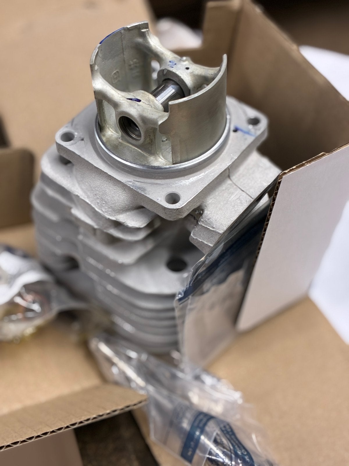 Husqvarna K1250 cilinder en zuigerset nieuw!!, Ophalen of Verzenden, Nieuw