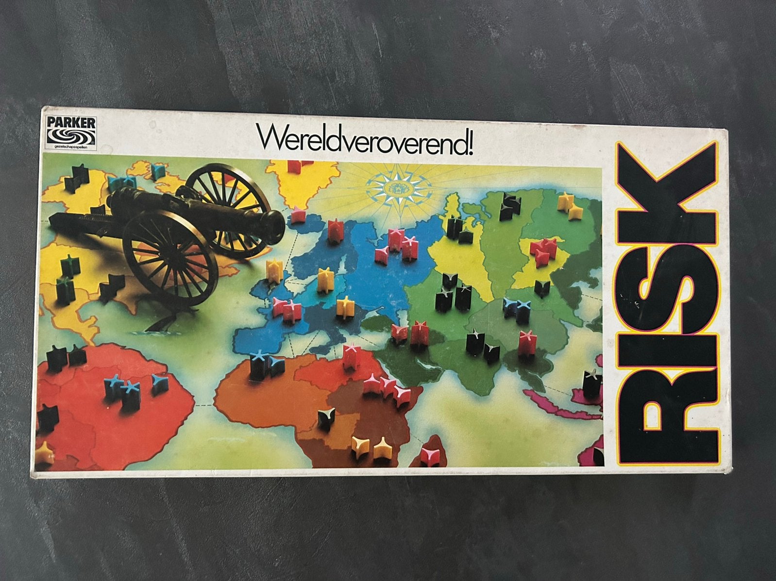 Vintage RISK, Hobby en Vrije tijd, Gezelschapsspellen | Bordspellen, Ophalen of Verzenden, Zo goed als nieuw