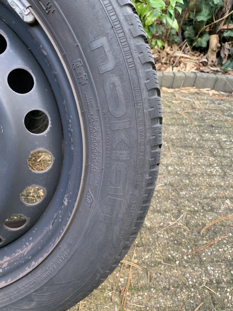 Te koop, set 4 st. Winterbanden op stalen velg, Auto-onderdelen, Ophalen, 16 inch, Banden en Velgen, Winterbanden