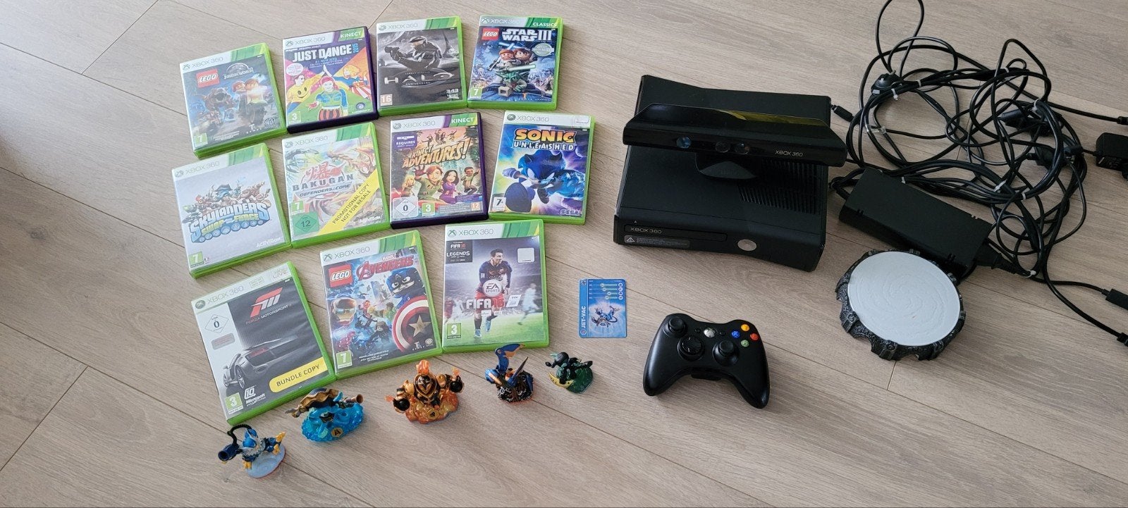 Xbox 360 met Kinect, controller en 11 games, Gebruikt, Verzenden, Overige genres, Eén computer