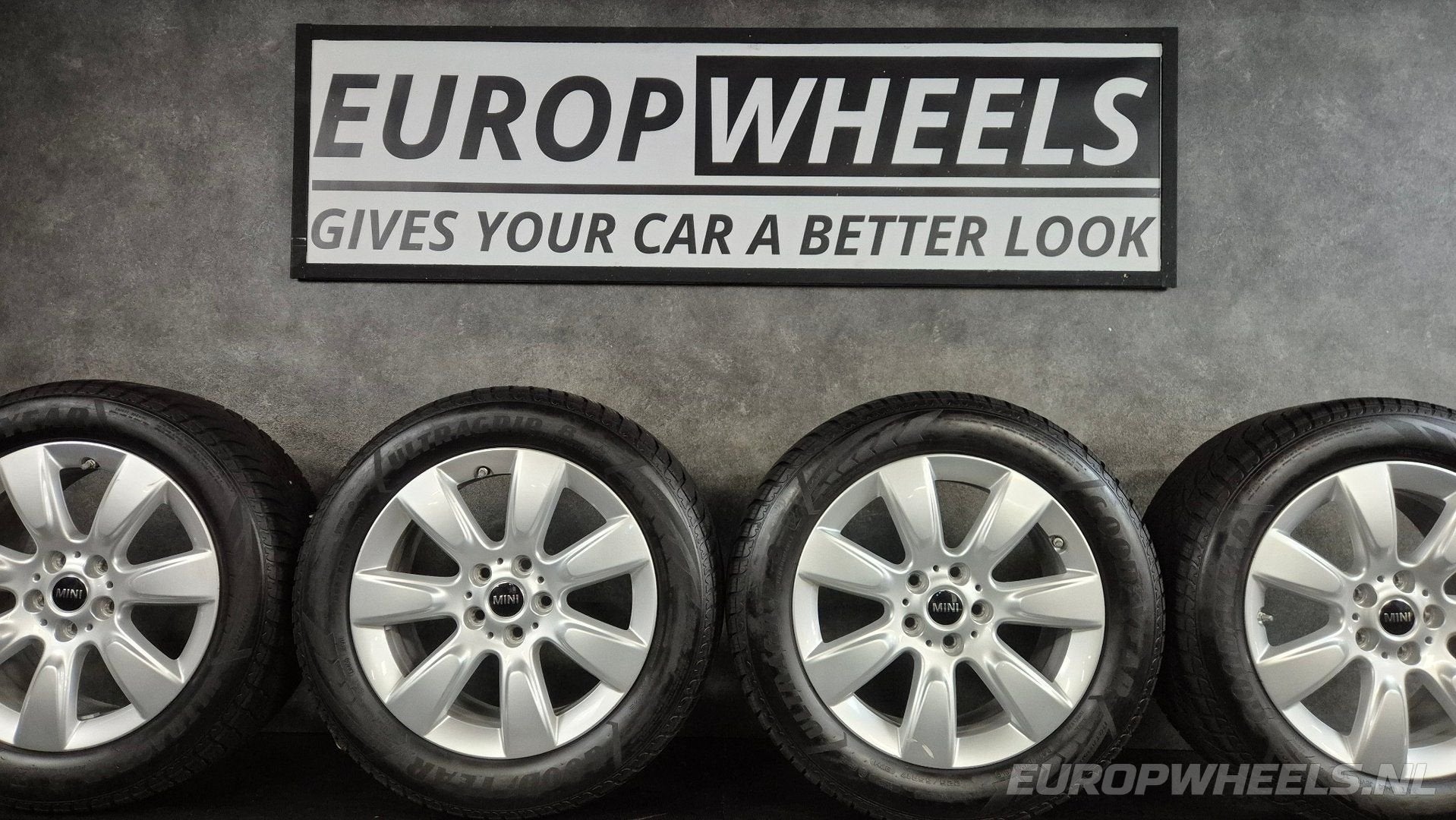 17 inch MINI Countryman F60 velgen winterbanden