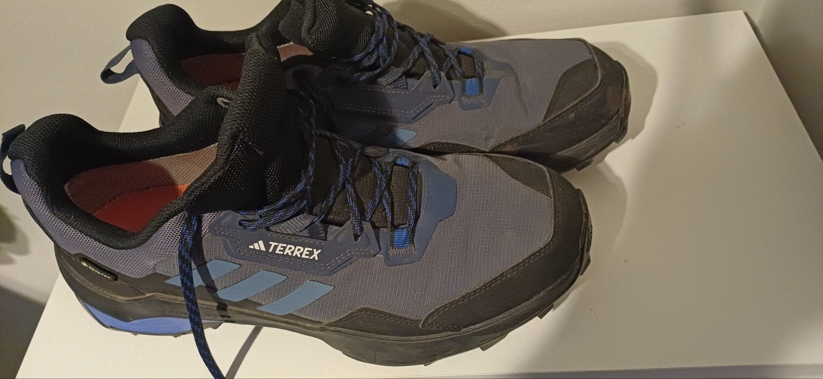 Adidas wandelschoenen maat 44 2/3, Ophalen of Verzenden, Zo goed als nieuw, 13 inch, MacBook Air