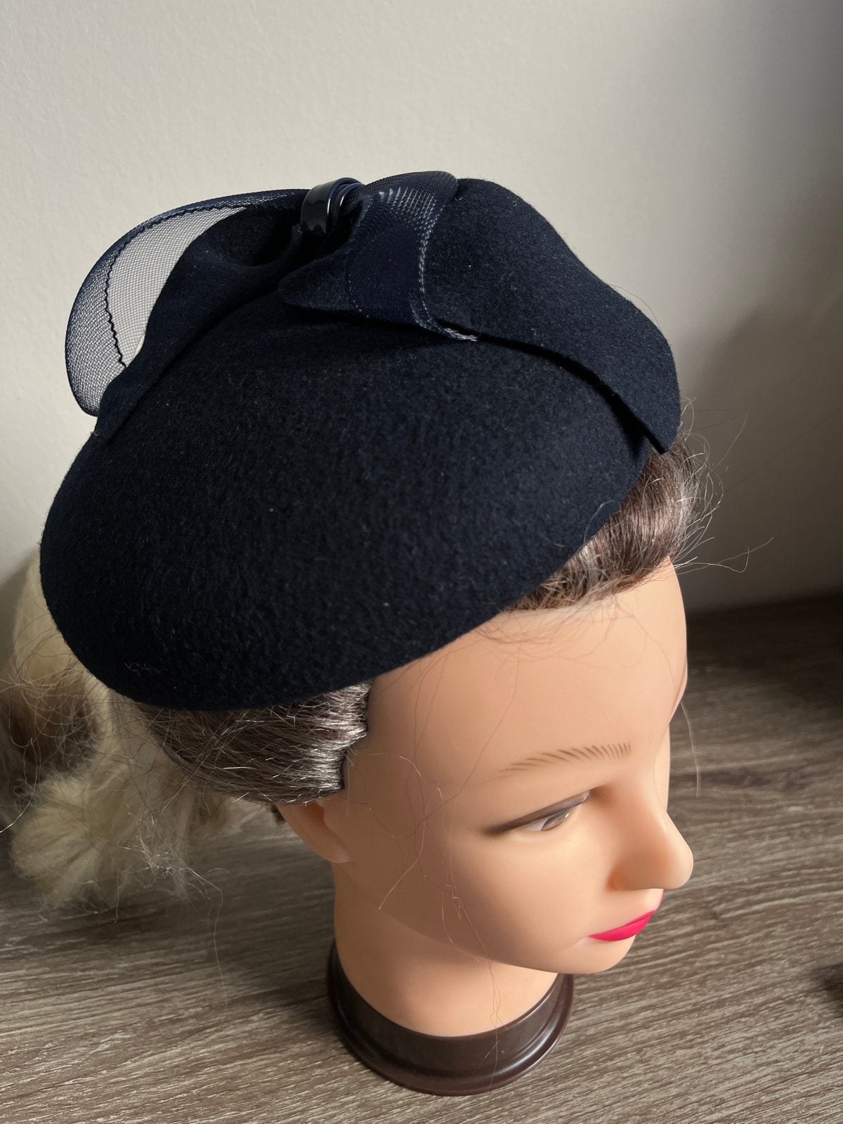 Stijlvolle Dopje met Haarband - Donkerblauw, Ophalen of Verzenden, Gedragen, One size fits all, Hoed