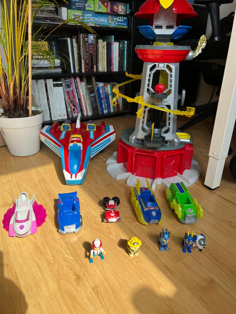 Paw Patrol speelgoedset met wachttoren + jet en voertuigen, Ophalen of Verzenden, Zo goed als nieuw