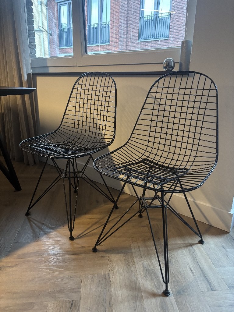 Set van 2 originele Vitra Wire Chairs DKR – Eames stoelen, Ophalen, Twee, Zwart, Zo goed als nieuw