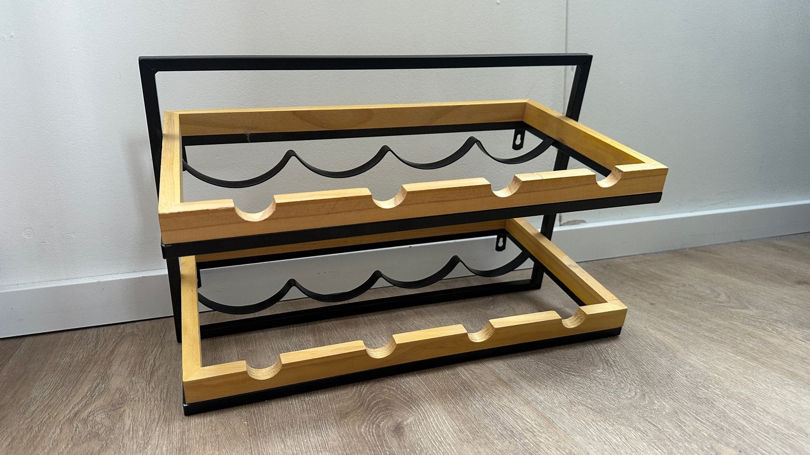 Wijnrek om aan de muur te hangen | 8 flessen, 5 tot 15 flessen, Nieuw, Ophalen of Verzenden, Minder dan 50 cm