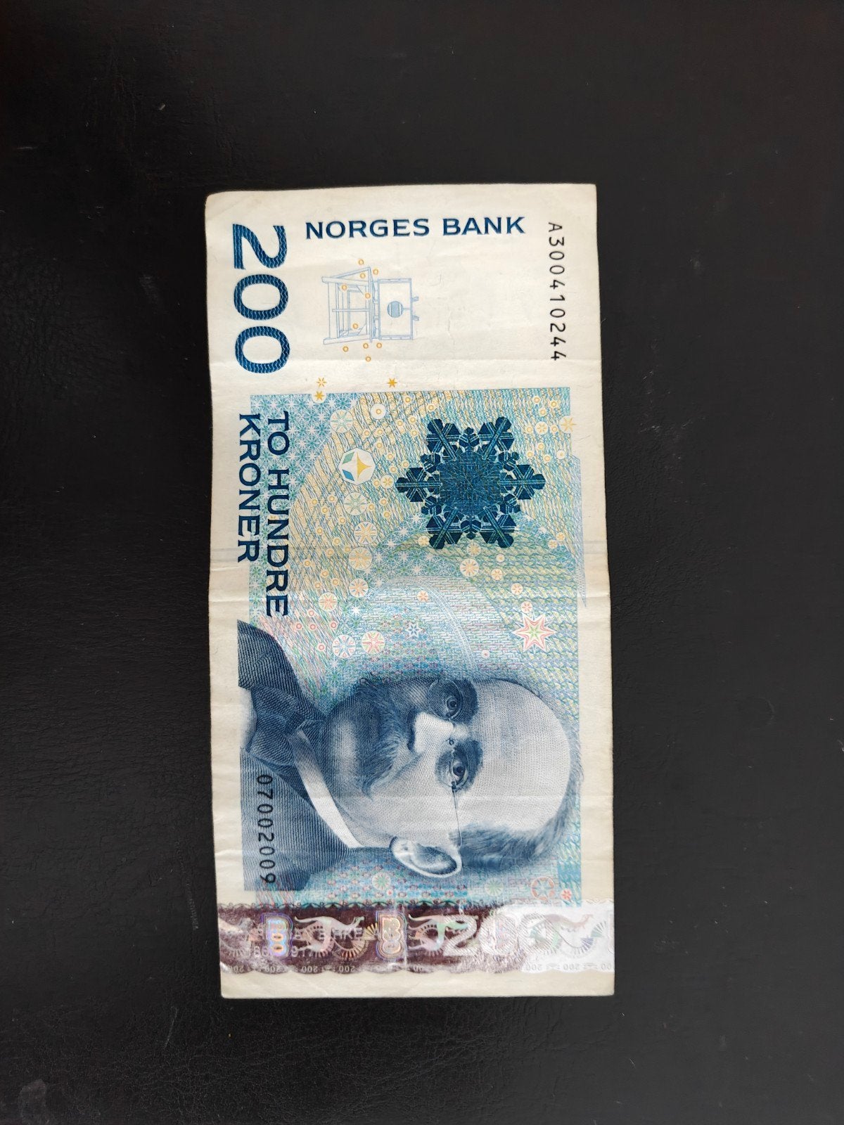 Zweedse Kronen - 1 X 200 / 4 X 100 SEK, Postzegels en Munten, Ophalen of Verzenden, Overige landen, Setje