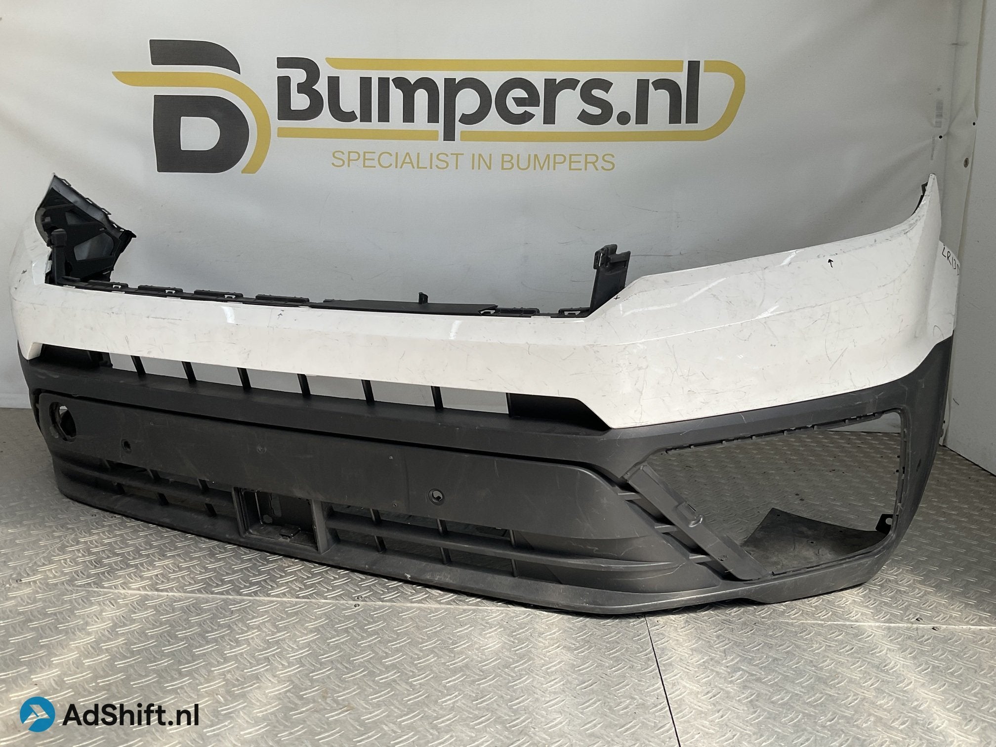 Bumper Volkswagen Crafter 7C0 17-22 7C0807221B Voorbumper G5, Bumper