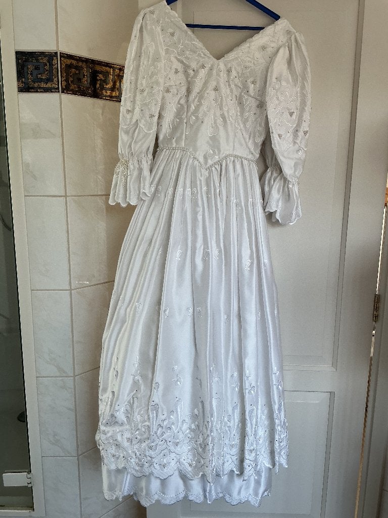 Vintage  trouwjurk kleur, Kleding | Dames, Trouwkleding en Trouwaccessoires, Ophalen, Zo goed als nieuw, Wit, Trouwjurk