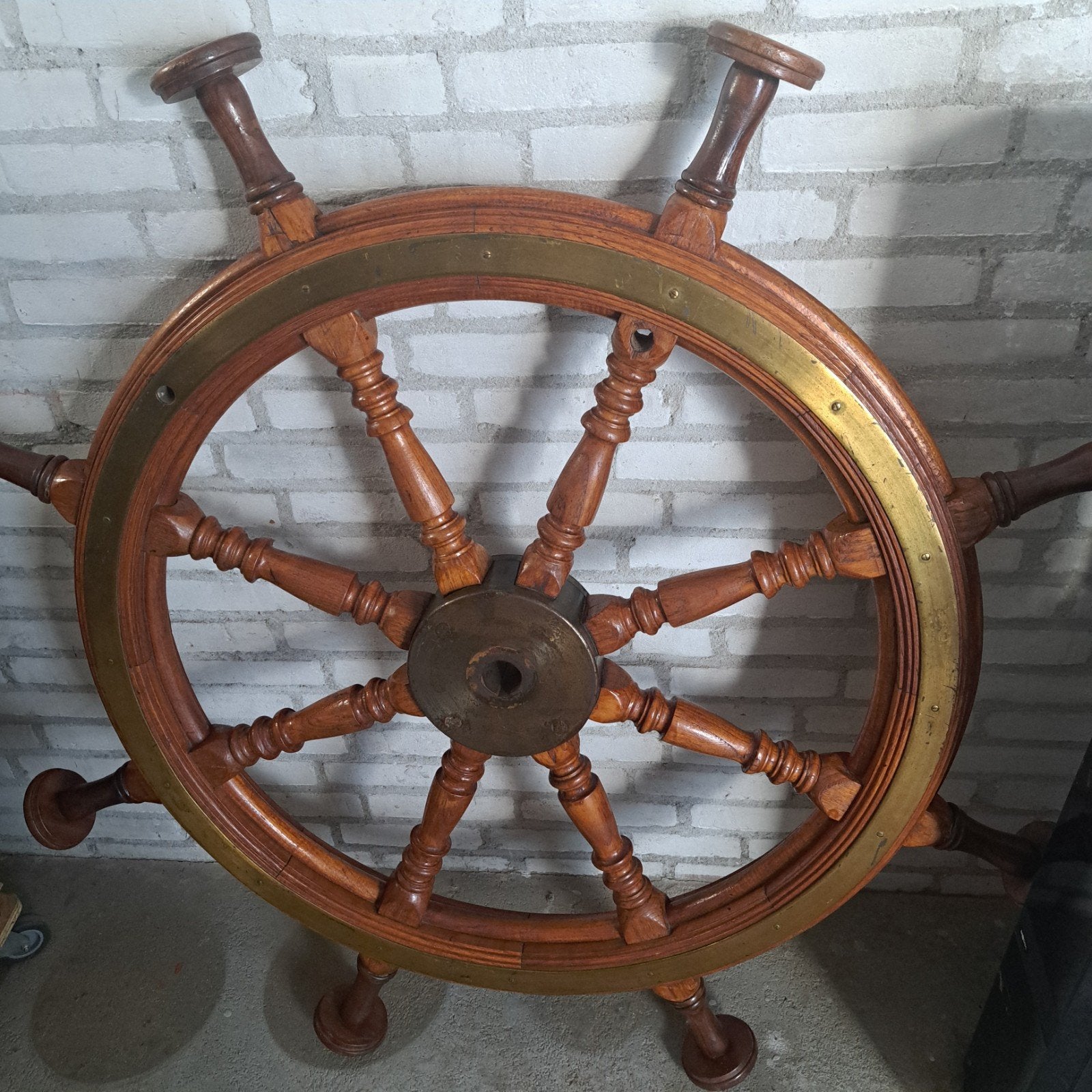 Antiek stuurwiel binnenvaartschip + los kompas, Ophalen