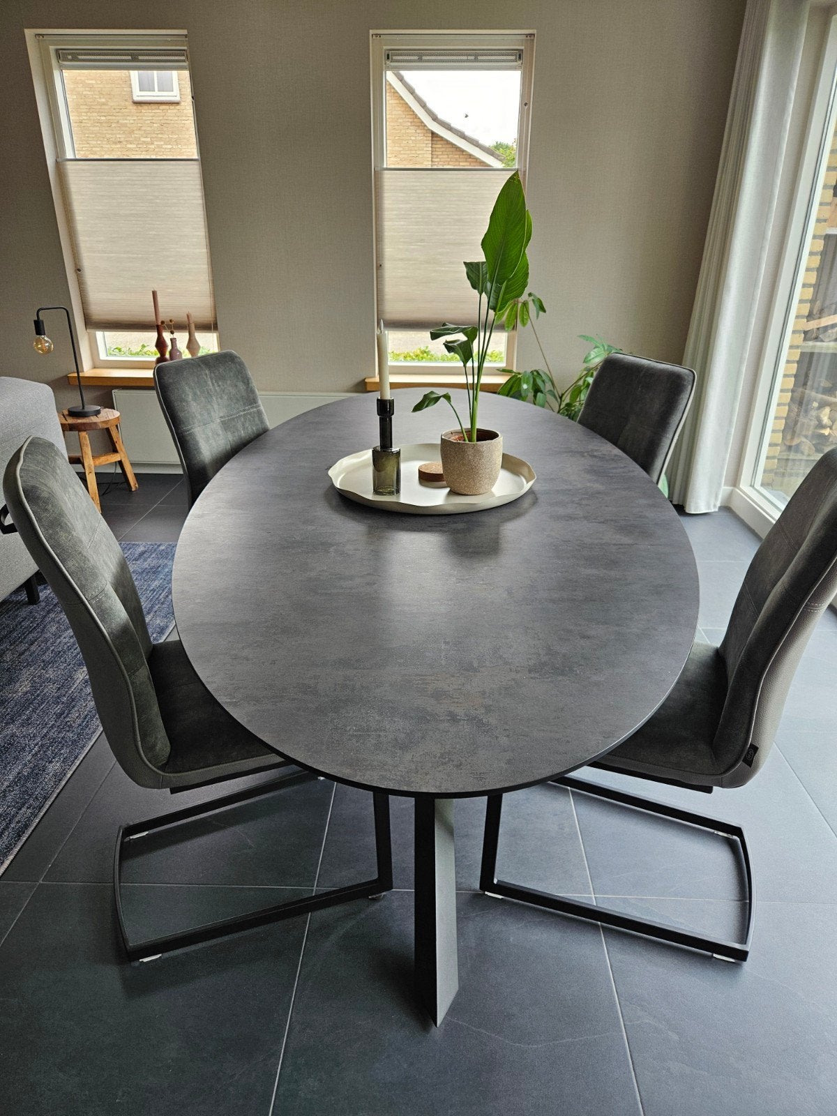HENDERS EN HEZEL eettafel ellips 220x105 cm met 4 stoelen, 100 tot 150 cm, Overige materialen, 200 cm of meer, Ophalen of Verzenden