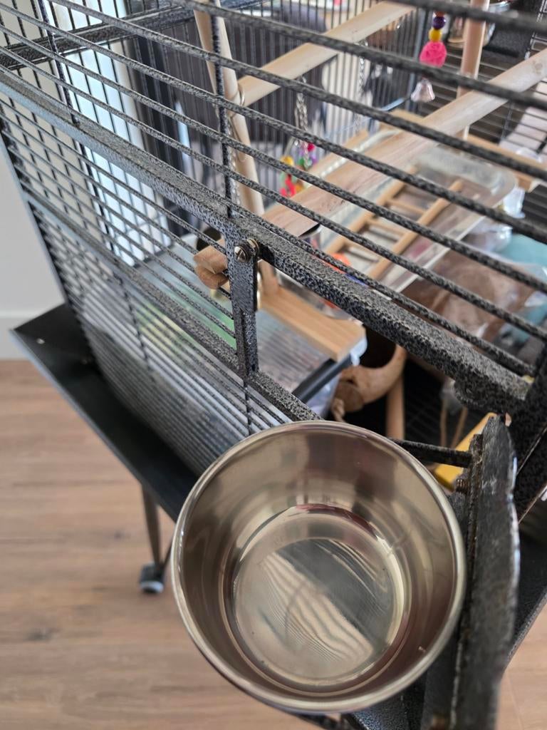 Papagaaienkooi voor kleine papagaaien., Dieren en Toebehoren, Vogels | Hokken en Kooien, Ophalen of Verzenden, Zo goed als nieuw
