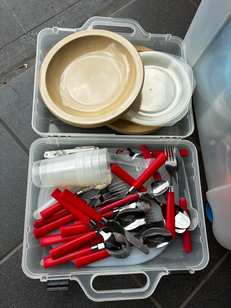Complete camping servies set in handige opbergboxen, Ophalen of Verzenden, Zo goed als nieuw