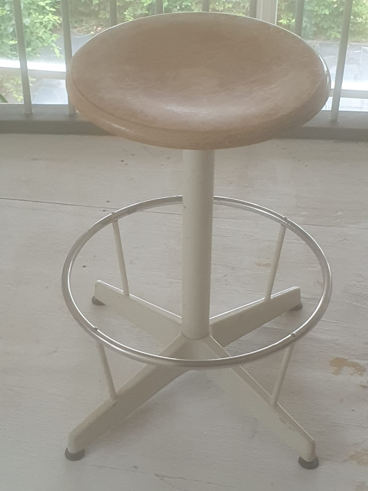 Originele vintage tekenkruk, Huis en Inrichting, Krukjes, Ophalen, In hoogte verstelbaar, Gebruikt, IJzer