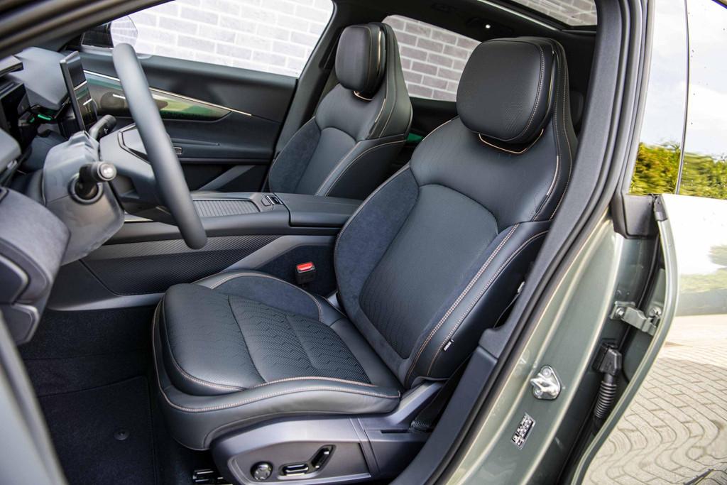 Lynk & Co 08 1.5 More | Elektrische massage- & ventilatiesto, Auto's, Lynk & Co, Euro 6, Plug-in hybride, Nieuw, 270 min