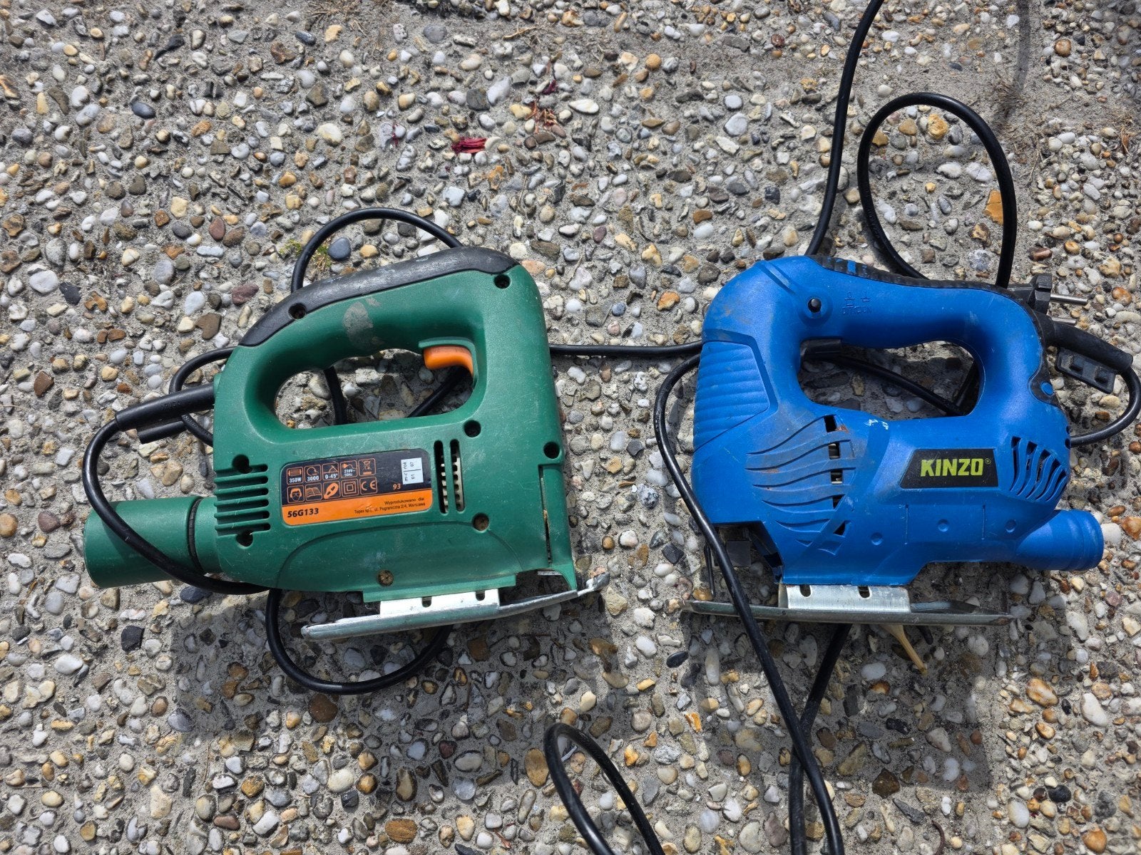 Decoupeerzaag x2. Beetje versleten, zagen ze wat scheef GRAT, Doe-het-zelf en Verbouw, Gereedschap | Zaagmachines, Ophalen, Minder dan 600 watt