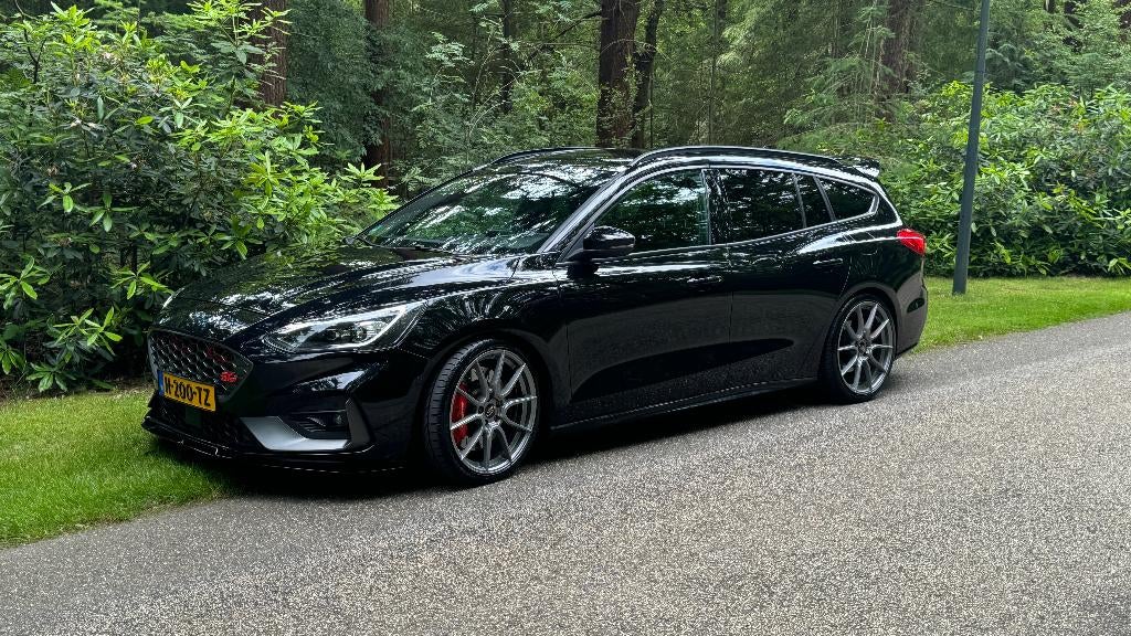 Ford Focus 1.5 MK4 Stage 3 250pk/348Nm, 1345 kg, 15 km/l, Zwart, Leder en Stof