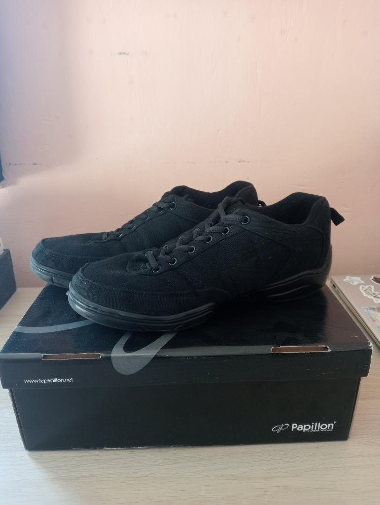 Danssneakers Gespleten Zool Maat 42, Ophalen of Verzenden, Zo goed als nieuw, Schoenen