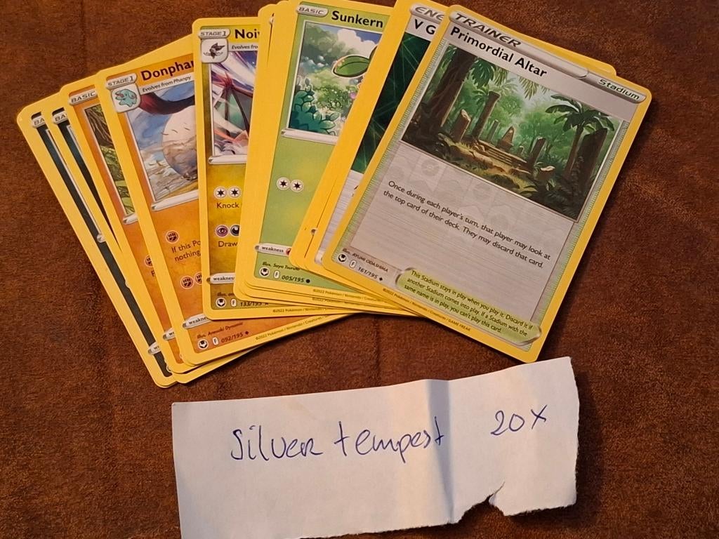 Pokemon Silver Tempest "bulk", Hobby en Vrije tijd, Verzamelkaartspellen | Pokémon, Ophalen of Verzenden, Zo goed als nieuw, Meerdere kaarten