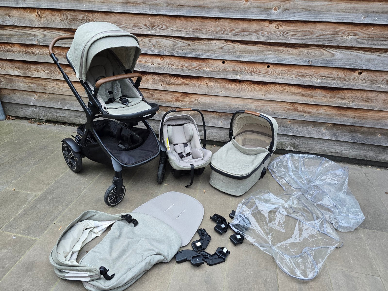 Nuna Demi Grow 2023 beige + Maxi-Cosi + reiswieg | compleet
