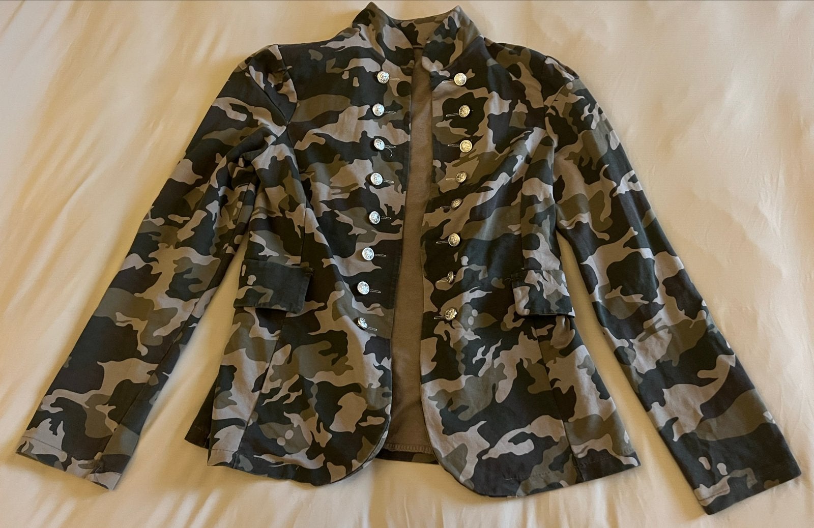 Camo jasje met schoudervullingen, dames, maat L, Kleding | Dames, Ophalen of Verzenden, Zo goed als nieuw, Maat 42/44 (L), Meerkleurig