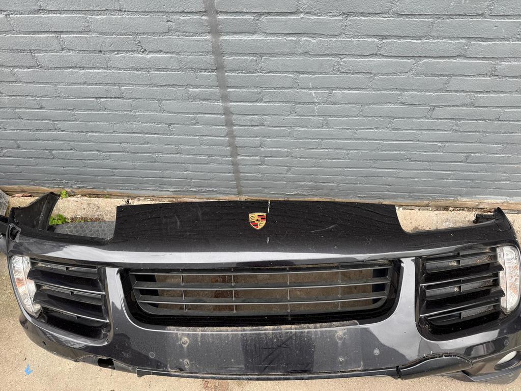 Voorbumper Porsche Cayenne 957 S, compleet met mist en gril, Ophalen, Voor, Porsche, Bumper