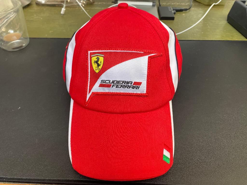Scuderia Ferrari Cap Nieuw, Verzamelen, Ophalen of Verzenden, Nieuw, Formule 1