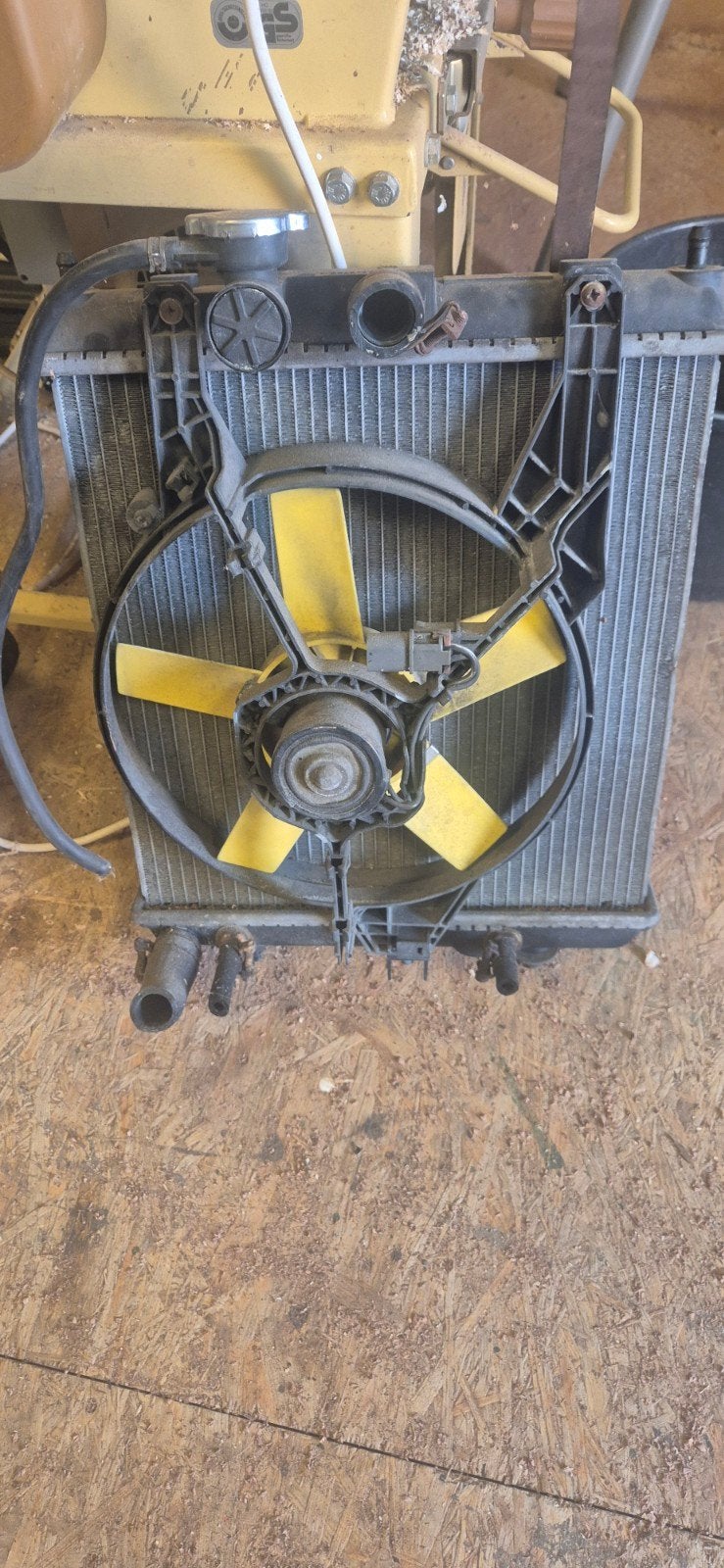 Radiateur Nissan Micra K11 1995, Auto-onderdelen, Motor en Toebehoren, Ophalen of Verzenden, Gebruikt, Nissan