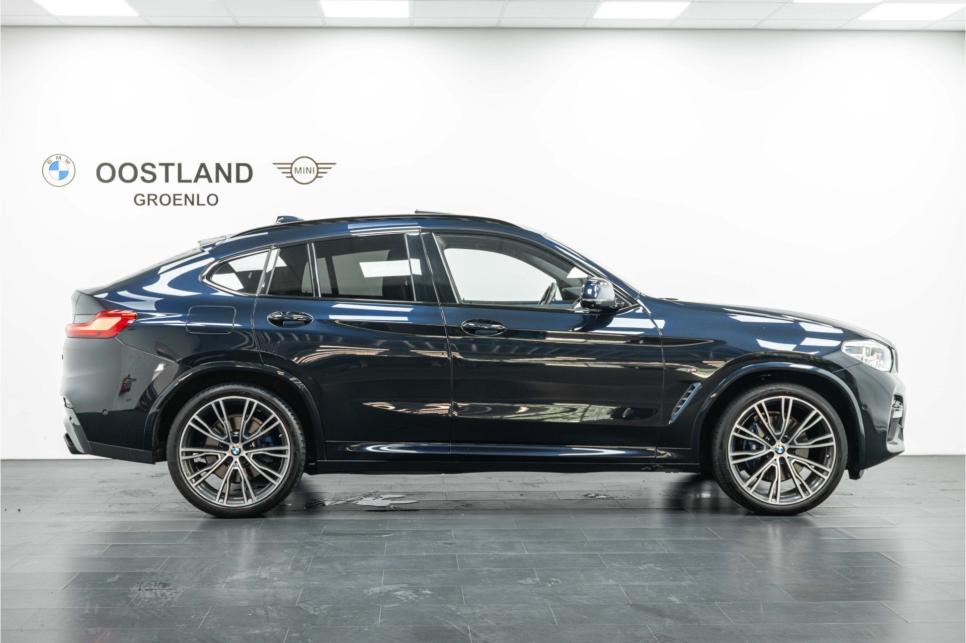 BMW X4 M40i Automaat / Trekhaak / Panoramadak /Keyless Entry, Auto's, BMW, Gebruikt, Euro 6, Met garantie (alle), Zwart